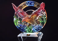Troféus e concessões baixos de cristal com esmalte colorido Eagle na parte superior