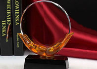 A reunião anual coloriu o copo do troféu do esmalte com projeto disponivel do cristal redondo