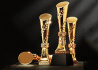 Bônus final do ano chapeado ouro da forma do cilindro do troféu de Polyresin para o pessoal da empresa
