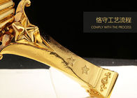 Ouro brilhante copo chapeado do troféu da resina para o logotipo feito sob encomenda dos vencedores aceitado