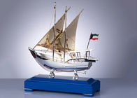 Lembranças/modelo culturais árabes baixos de madeira barco dos peixes com bandeira feita sob encomenda