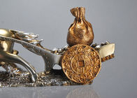 A decoração clássica da resina Crafts o estilo característico do cavalo e do tesouro do chinês