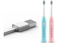 Produtos macios bondes dos cuidados pessoais da escova de dentes com USB que carrega no dia a dia