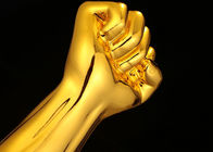 Ouro do copo do troféu da resina da forma do punho galvanizado para o pessoal/empregados proeminentes